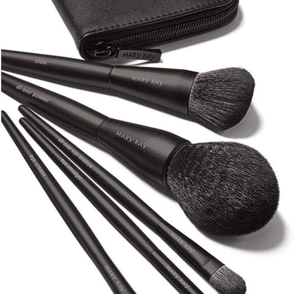 Mary Kay Essential Brush Collection - Picture 3 of 8